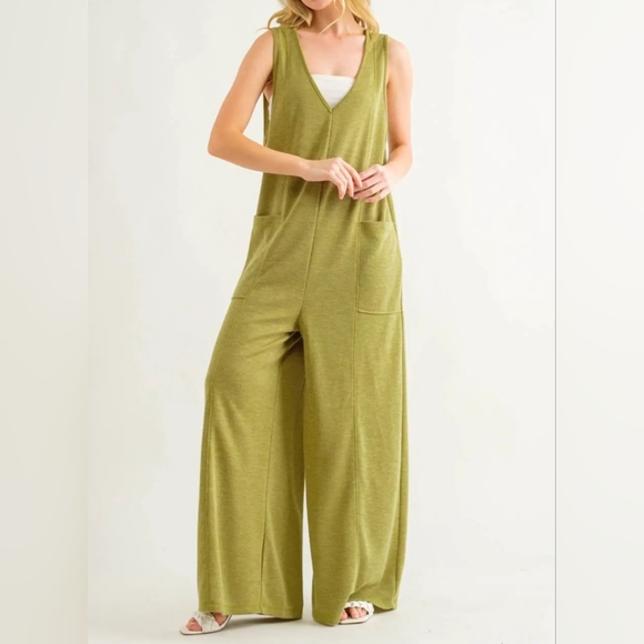 #03 FINAL SALE 🛑S  BOHO V-neck Jumpsuit With Front Pockets - Picture 2 of 5